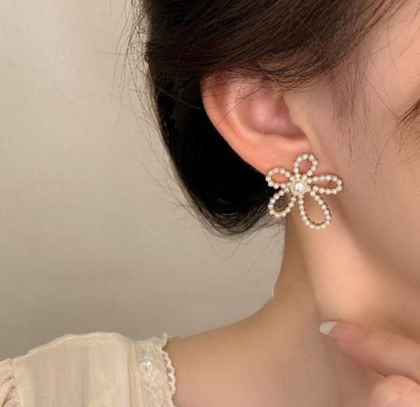 Korean Pearls Flower Earrings