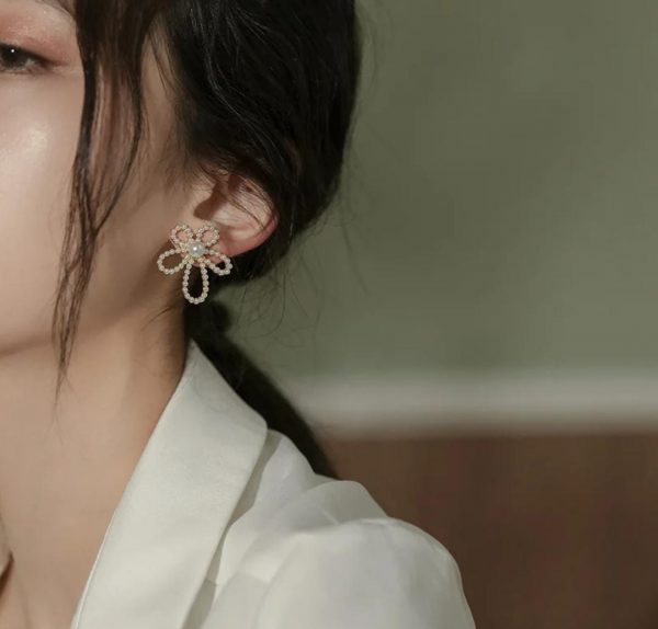 Korean Pearls Flower Earrings