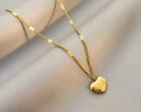 Minimal Heart Love Stamp Necklace