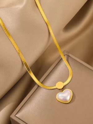 Pearl Heart Snake Chain Necklace