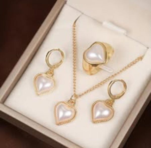 Pearl Heart Jewelry Combo Set