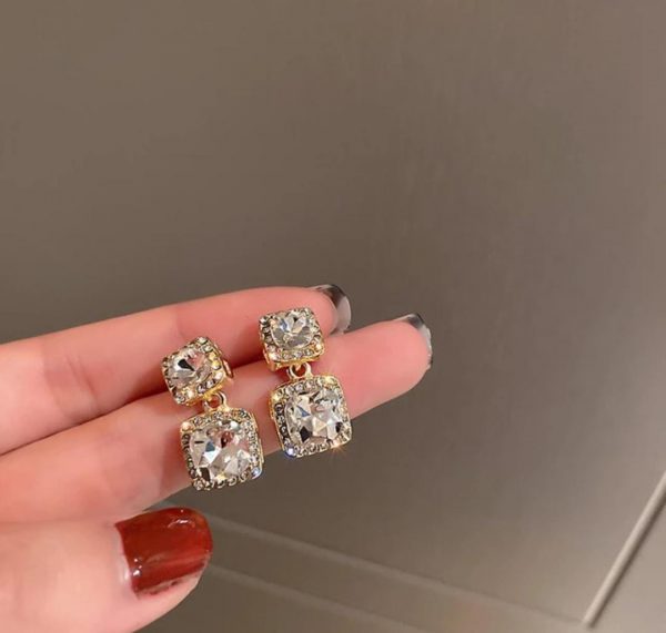 Shining Crystal Drop Earrings