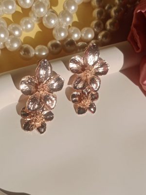 Stillness Flower Earrings ( 3 Different Colour)