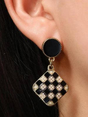 Geometric Checkerboad PearlsEnamel