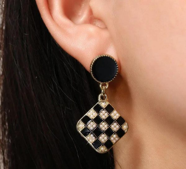 Geometric Checkerboad PearlsEnamel