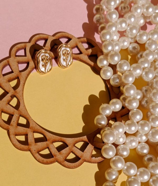 Gold Plated Anti Tarnish Rose Themed Necklace With Earring